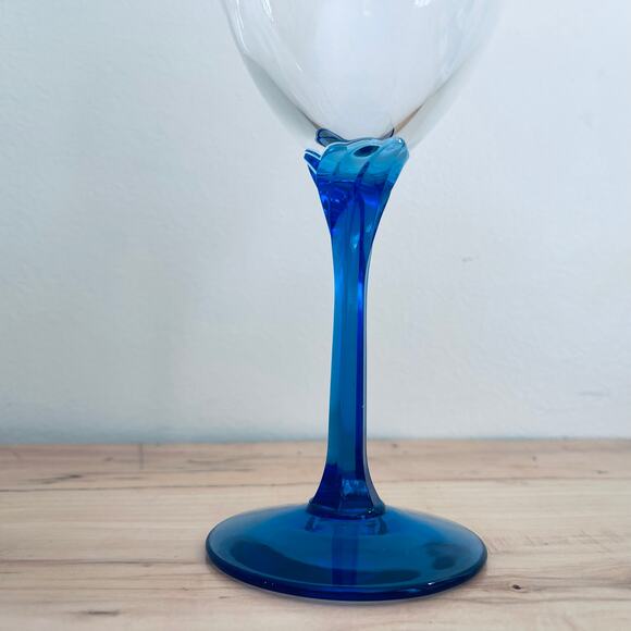 4 Libbey Blown Goblets Wine Glasses Domaine Blue Pedal Stem - Picture 6 of 9